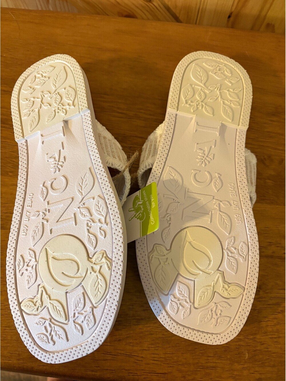 ONCAI Women's White Lightweight Thong Sandal Flip Flops Size 9 US - Picture 5 of 6